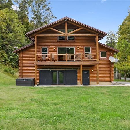 Hot Tub Fire Pit Game Room Theater Easy Access Sleeps 12 - Black Bear Lodge Піджен-Фордж Екстер'єр фото