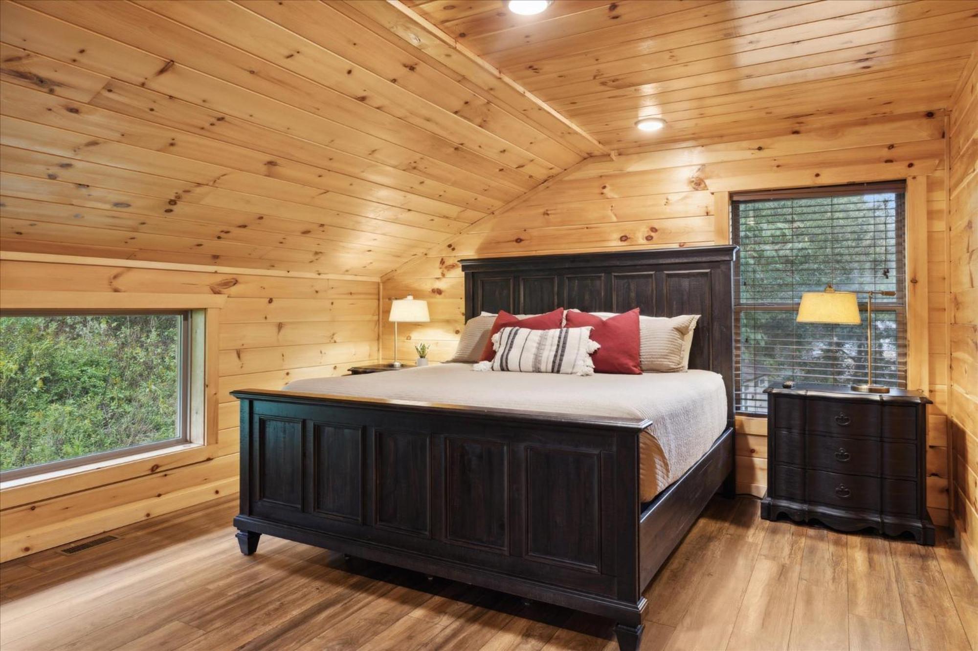 Hot Tub Fire Pit Game Room Theater Easy Access Sleeps 12 - Black Bear Lodge Піджен-Фордж Екстер'єр фото