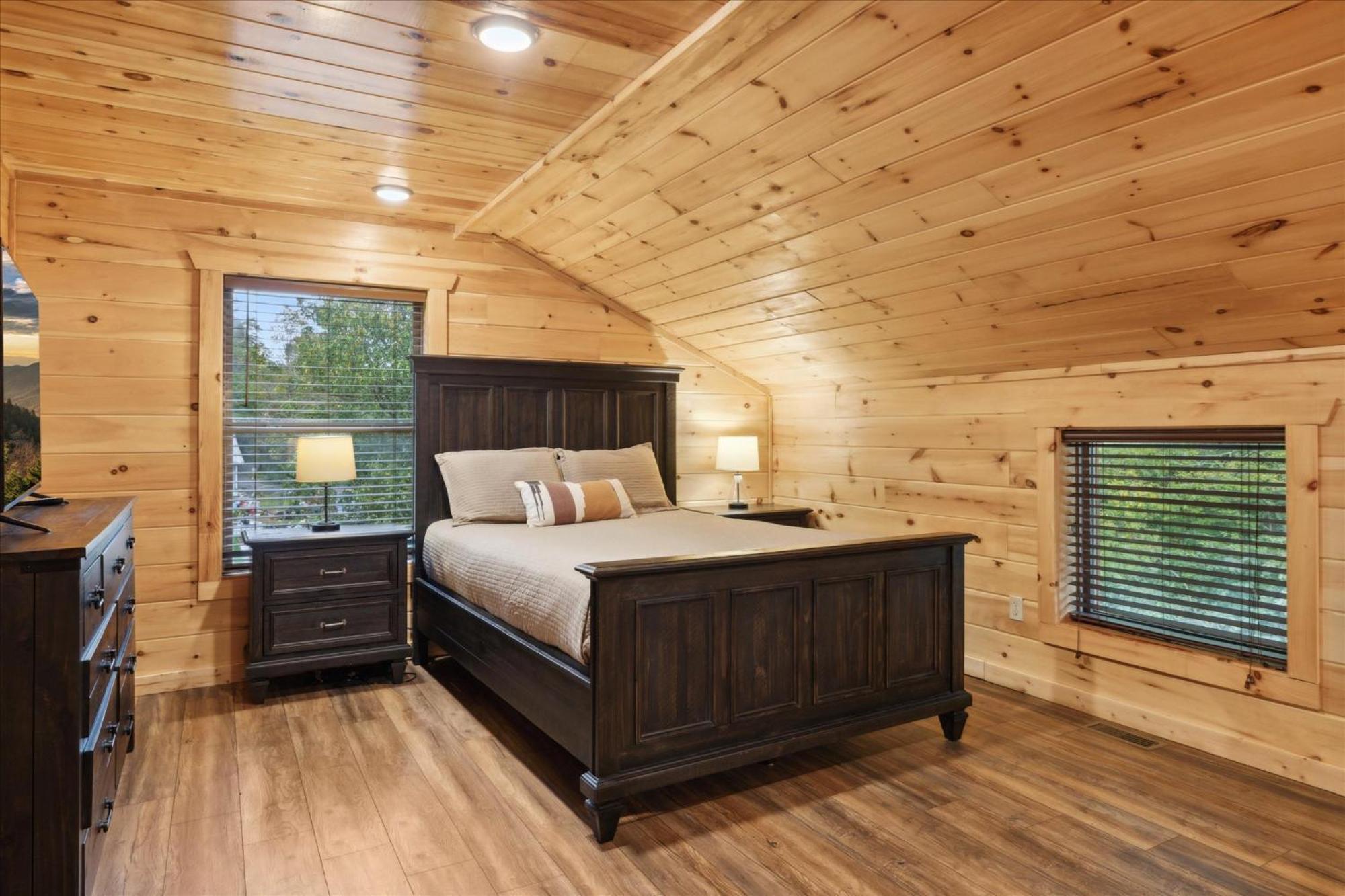 Hot Tub Fire Pit Game Room Theater Easy Access Sleeps 12 - Black Bear Lodge Піджен-Фордж Екстер'єр фото