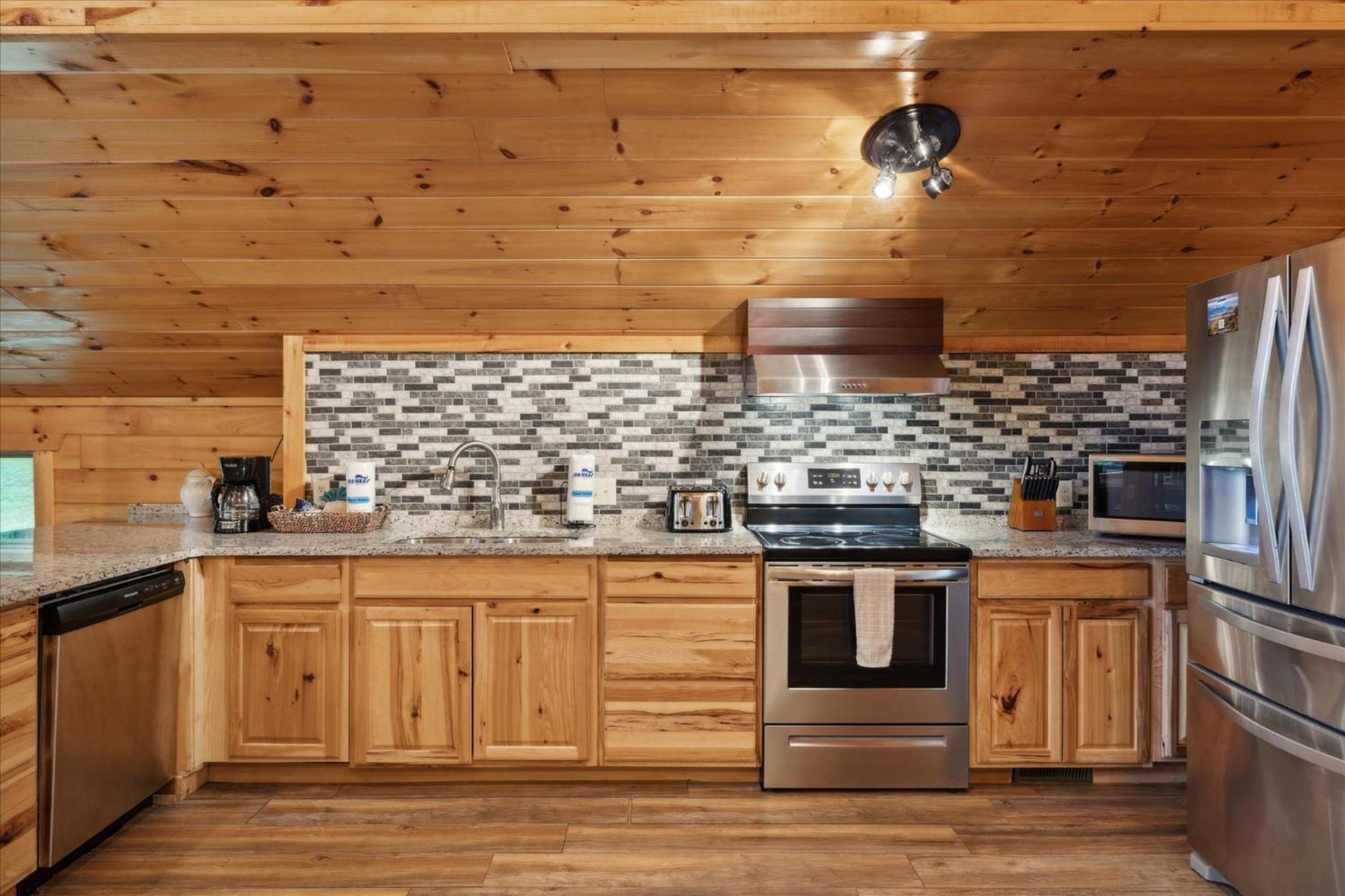 Hot Tub Fire Pit Game Room Theater Easy Access Sleeps 12 - Black Bear Lodge Піджен-Фордж Екстер'єр фото